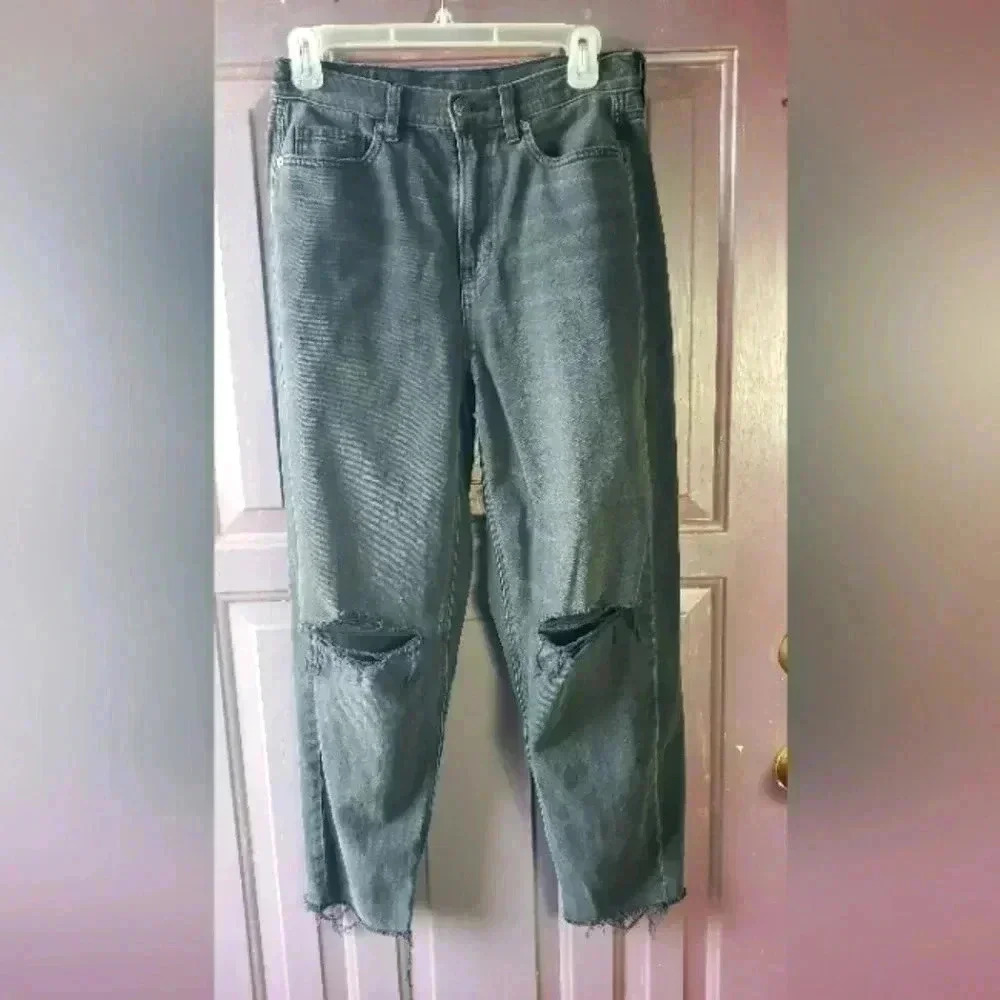 American Eagle mom jeans womens size‎ 4 short faded black destressed